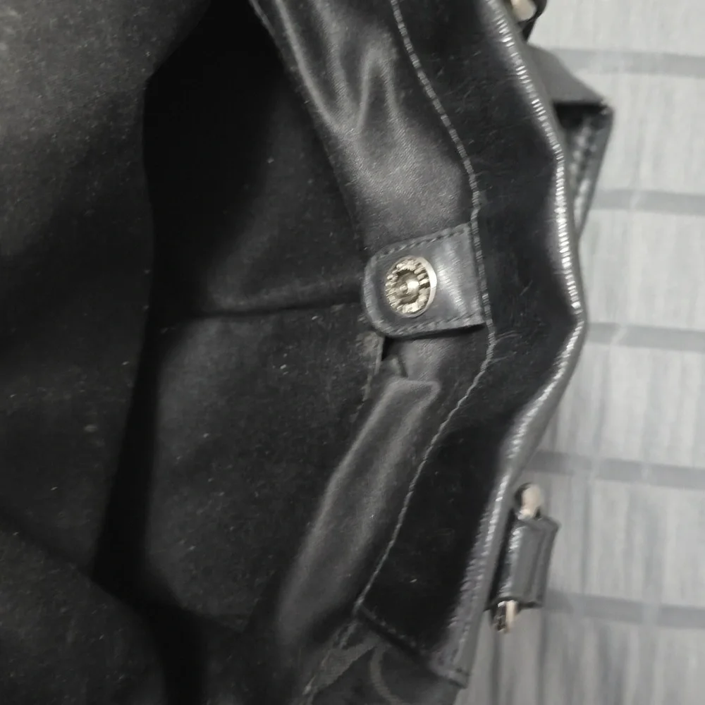 Ashley Coach Black Signature Shoulder Bag - Picture 9 of 10